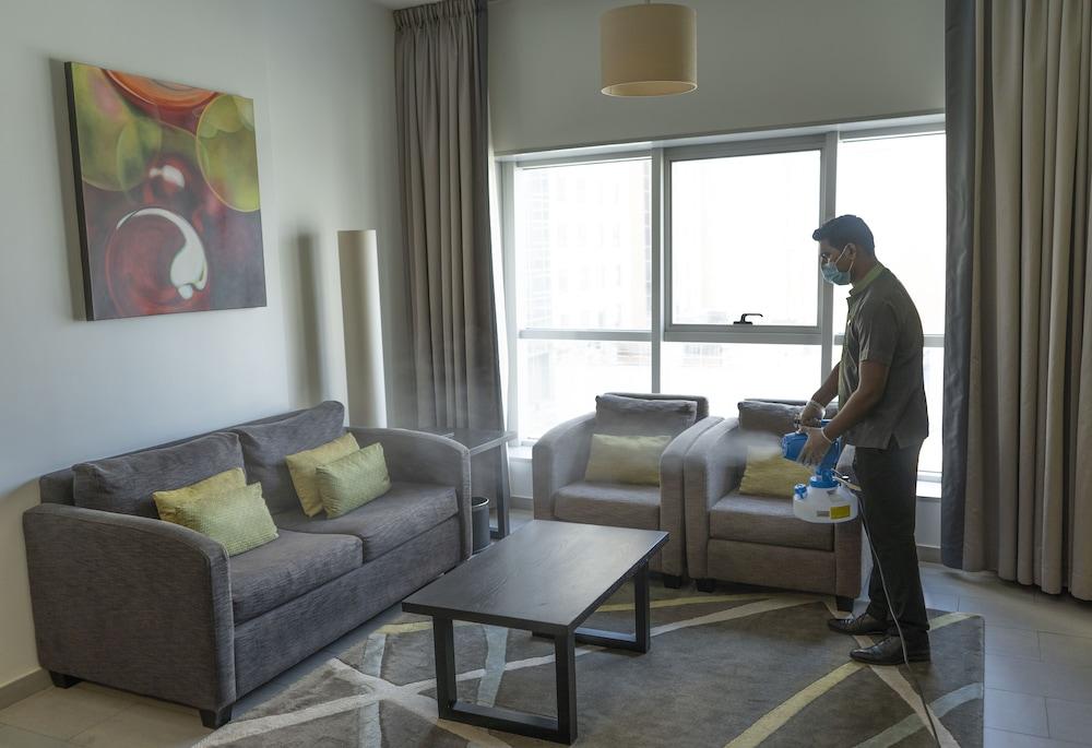 Citadines Metro Central Dubai Bagian luar foto