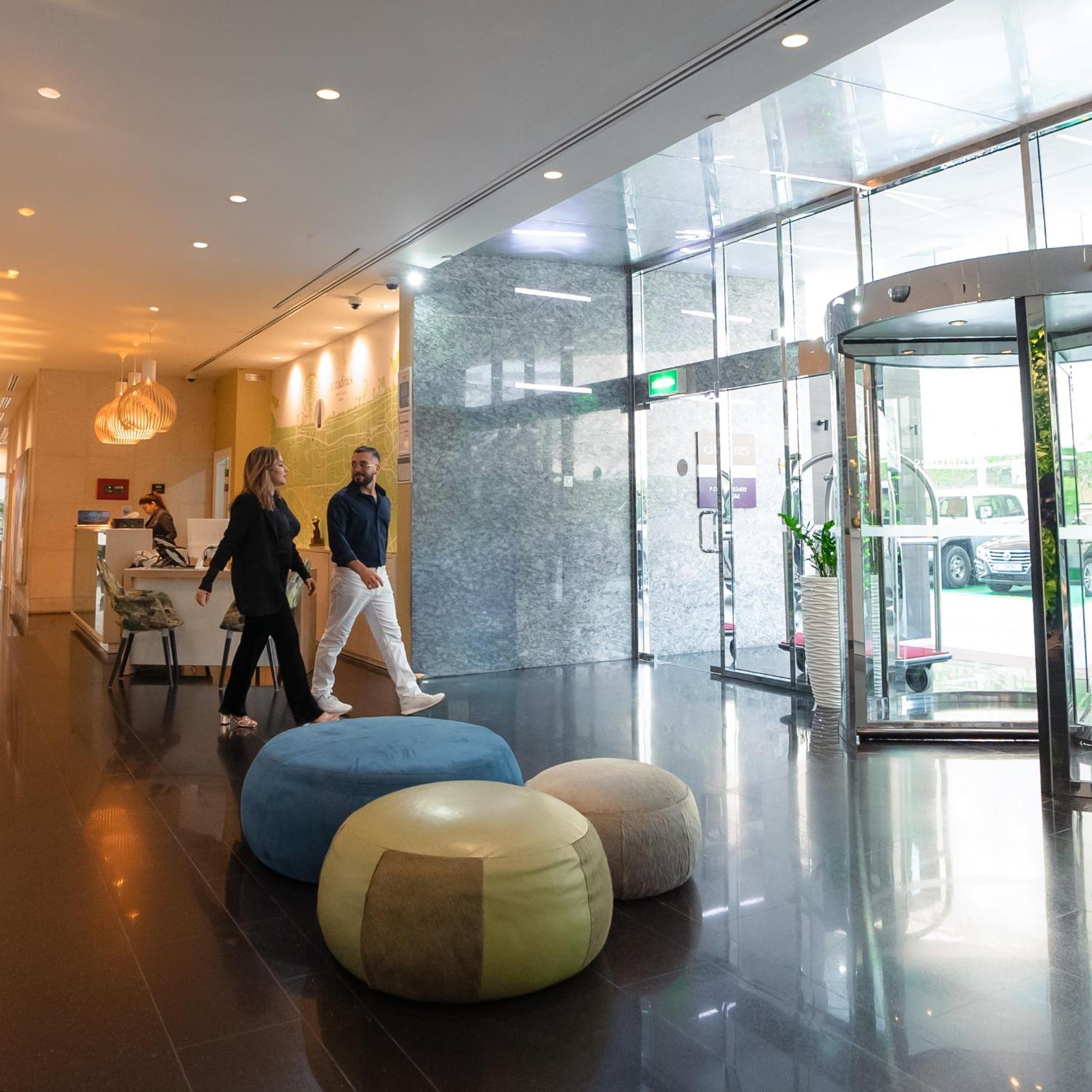 Citadines Metro Central Dubai Bagian luar foto